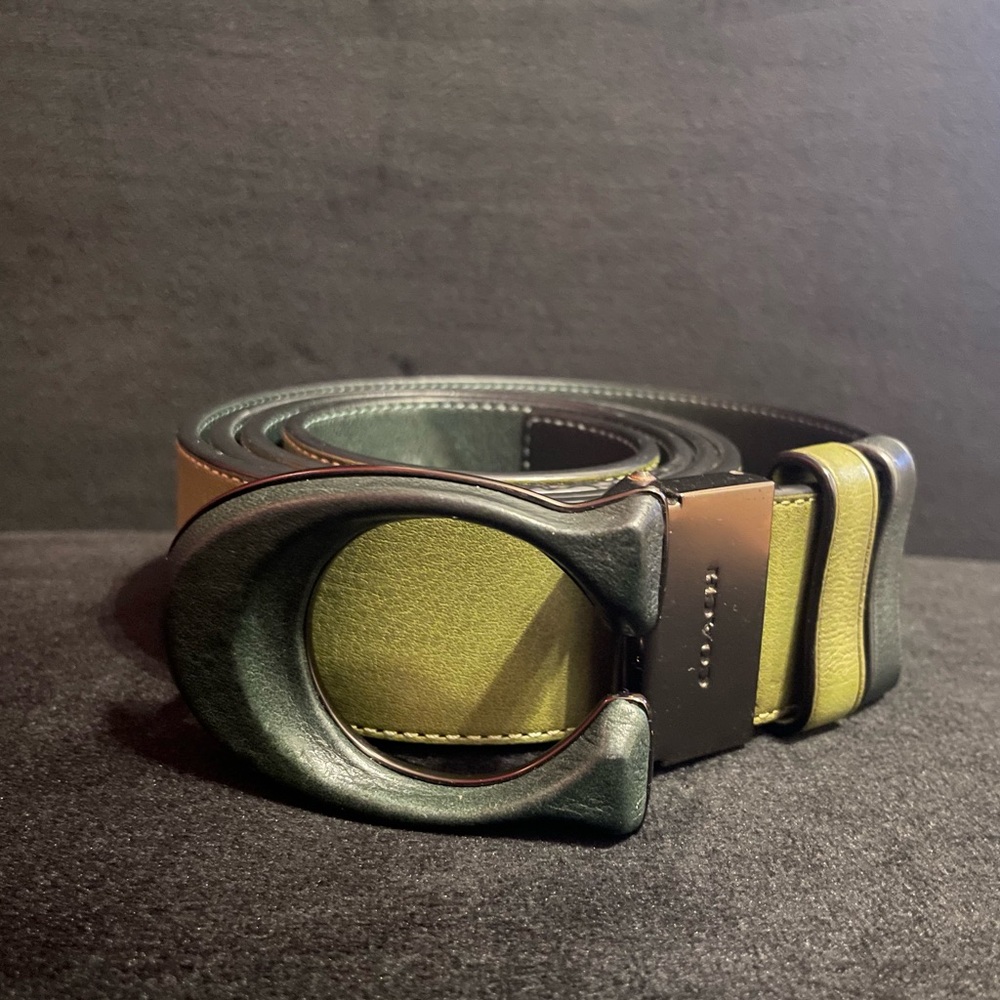 Coach Signature Buckle Cut-To-Size Reversible Belt
